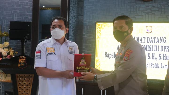 Anggota DPR RI Apresiasi Kinerja Tekab 308 Polres Tanggamus Tindak Tegas Pelaku Curas